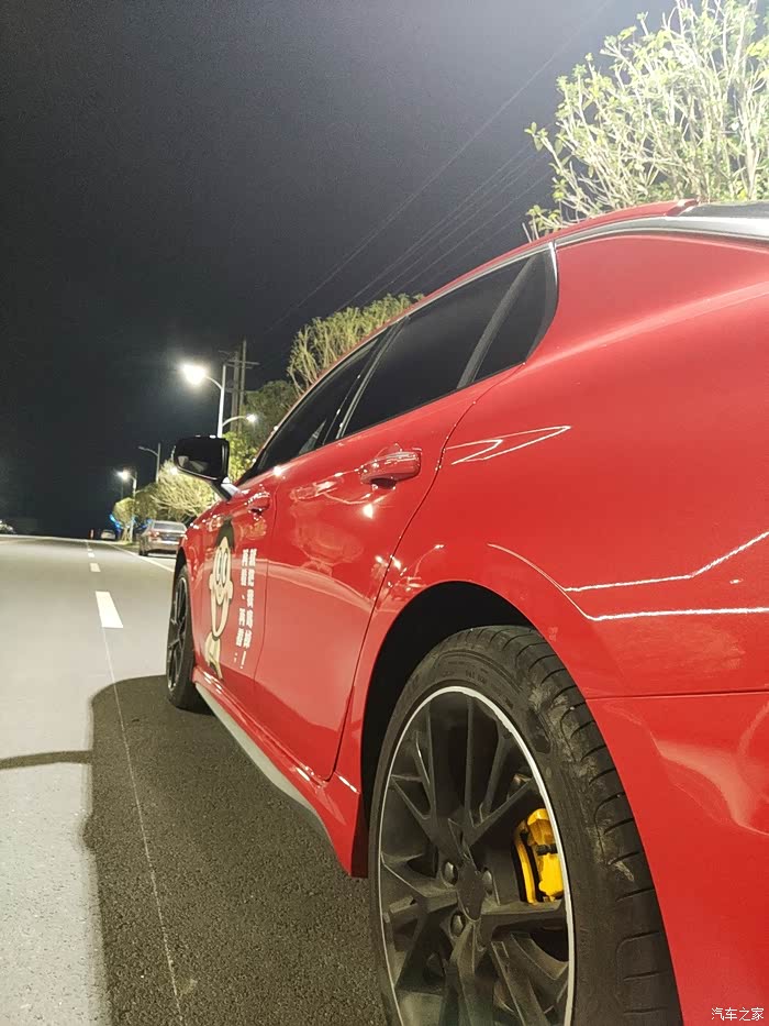 晚上出来兜风夜景与03很配哦