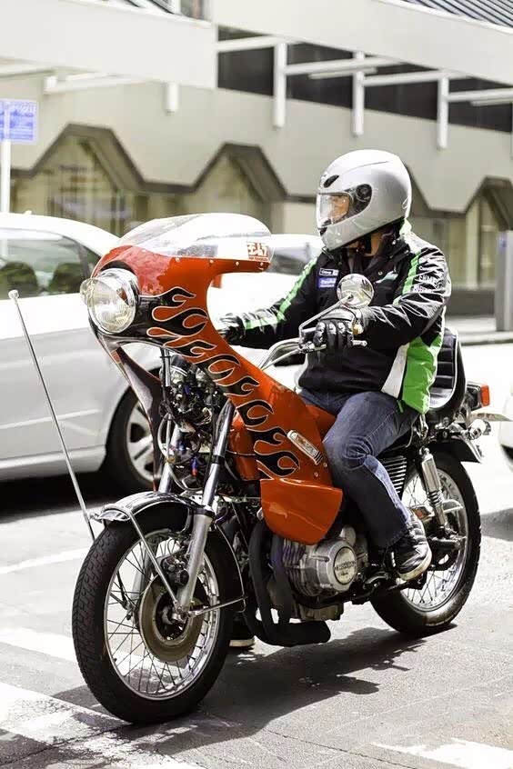 东瀛暴走族这要在国内是叫杀马特吗