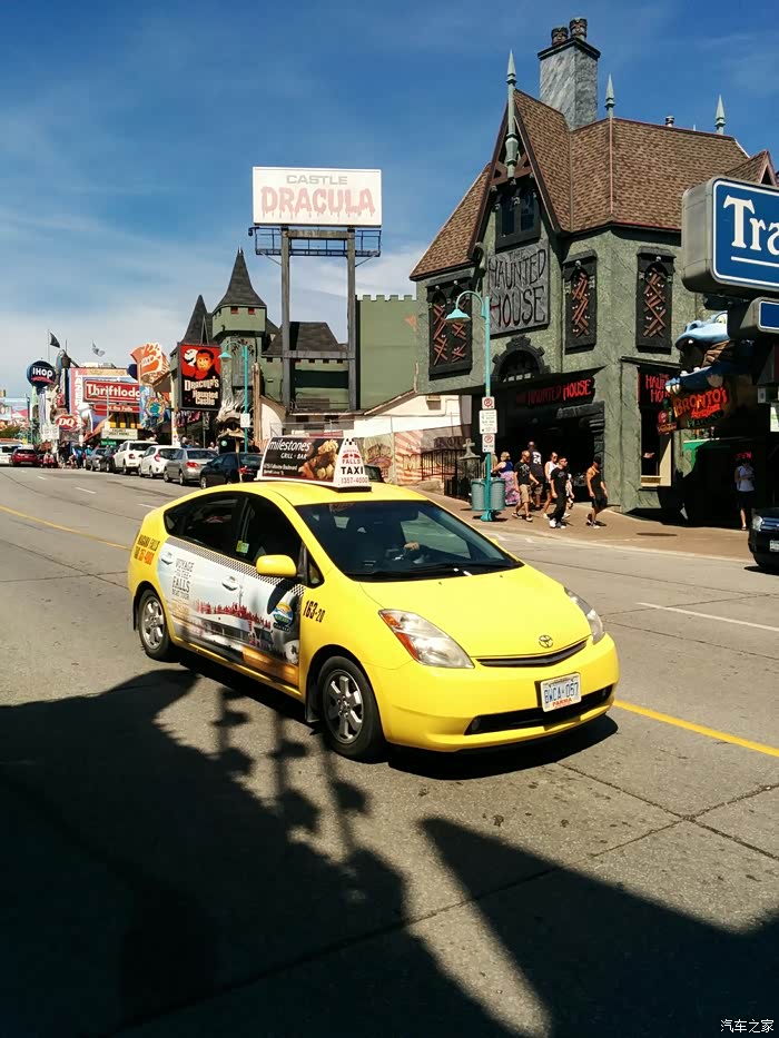 今天在香港看到了活的普锐斯4