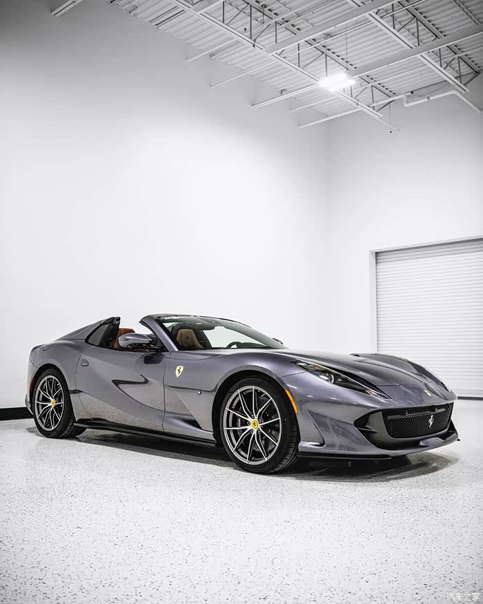 64 | 回复: 0 法拉利812论坛 ferrari 812 gts ,霸气十足的敞篷跑车.