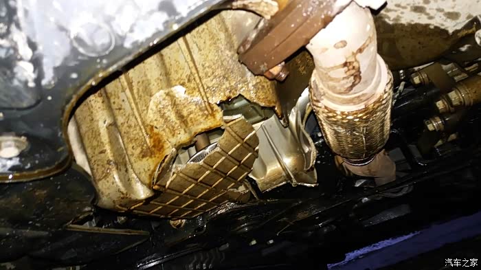 【图】换油底壳,设计师被门夹了_宝骏730论坛_汽车之家论坛