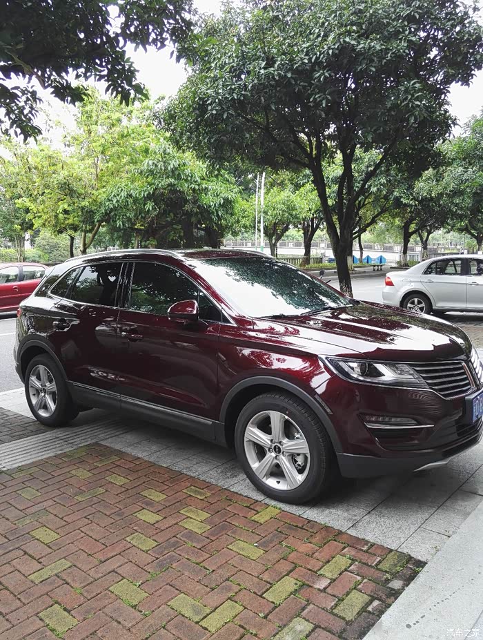 【图】提车回来,酒红色的,比预想升级提了尊享版_林肯mkc论坛_汽车之