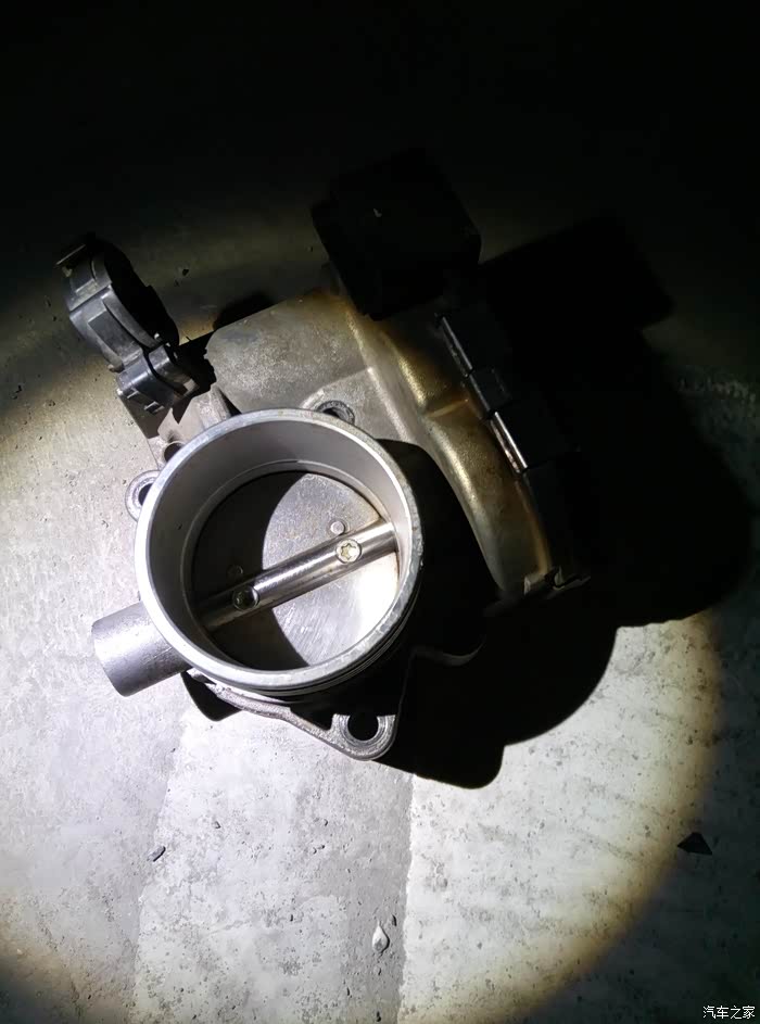 09老爱洗节气门换led灯作业