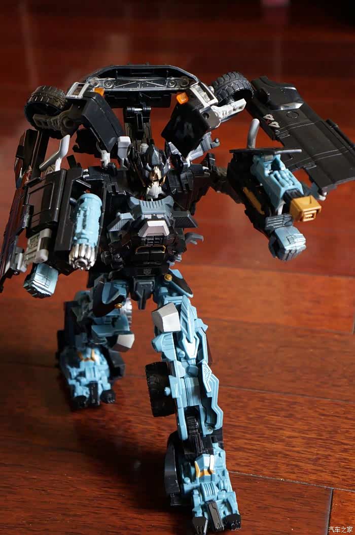 沾满灰尘的博派铁皮!