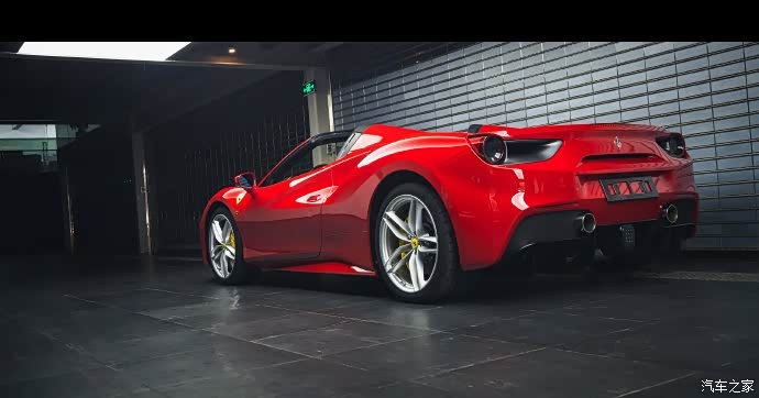 ferrari488spider诱人的红色漂亮时尚