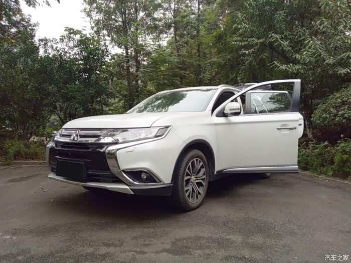 欧蓝德4驱尊贵版1w公里作业