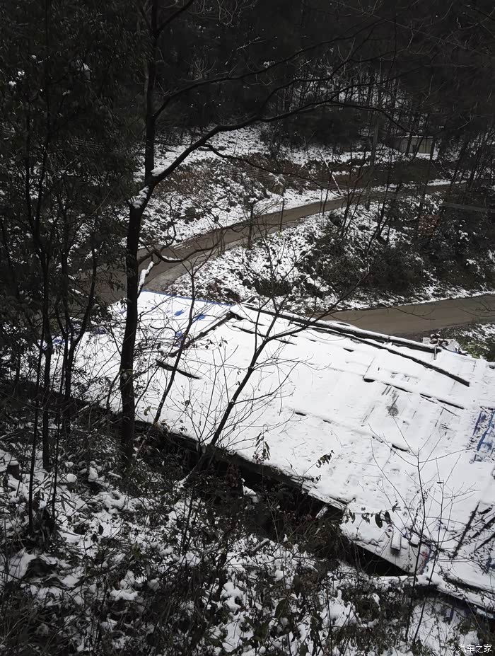 明天去黑山谷耍现在下雪没有