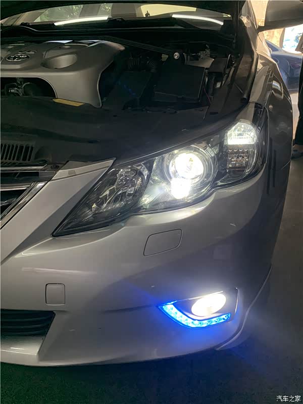 丰田锐志大灯升led双光透镜