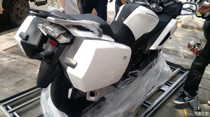 青岛春风大白国宾版cf650trg提车作业