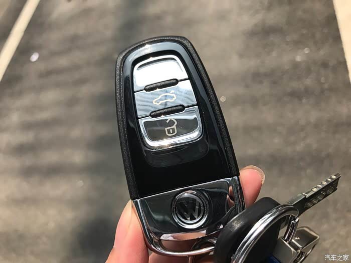 低调的绅士辉昂提车作业