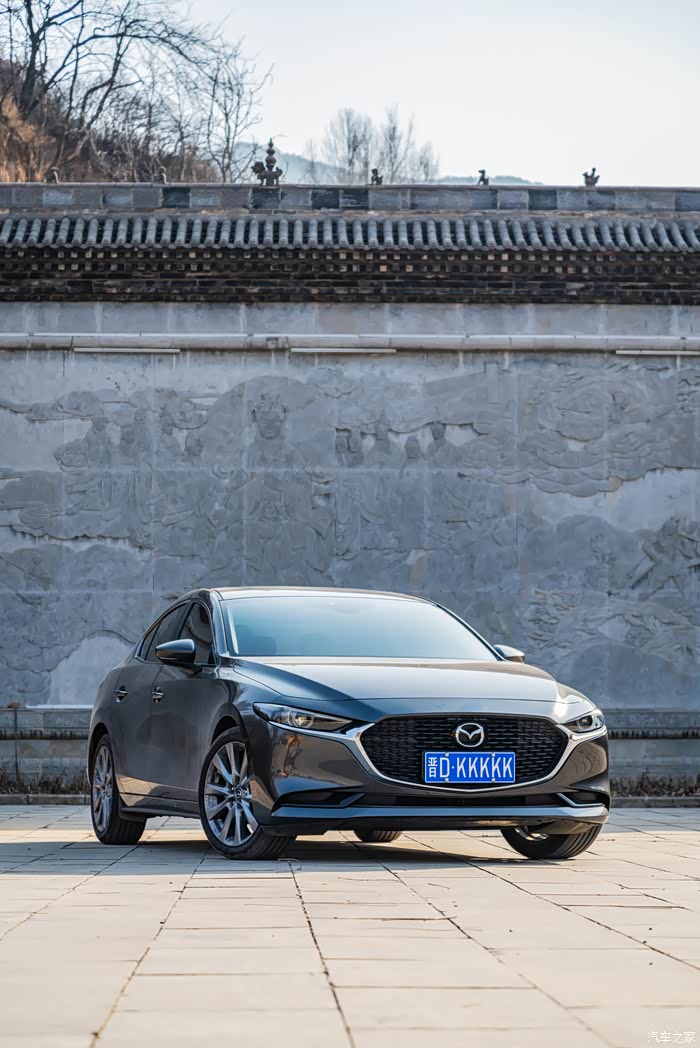 【00后车摄】年轻人第一辆"性能车",次世代马自达3是你的菜吗