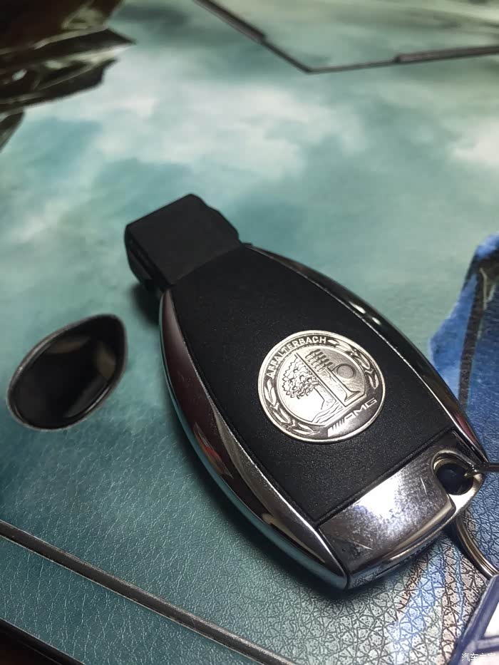 酷酷黑c63s ///amg