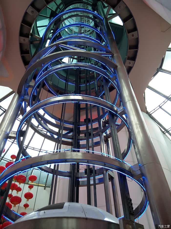 带着小情人去旅行—上海(外滩,东方明珠,k11与田子坊)