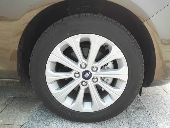 福睿斯1.5l自动时尚型提车作业,感谢论坛设为日推精选