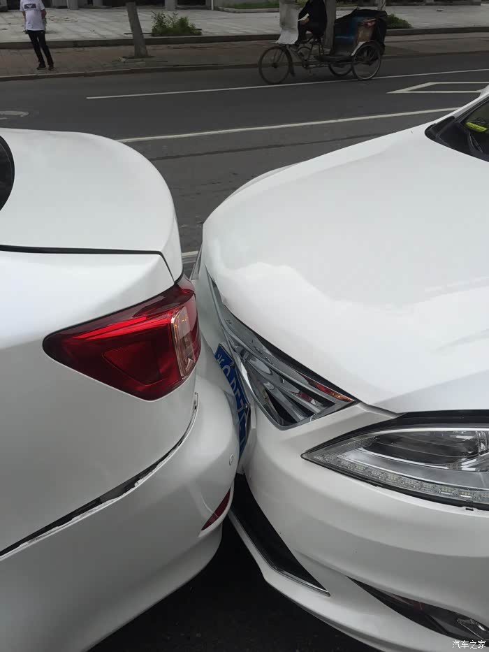【图】接人追尾_逸动/逸动xt论坛_汽车之家论坛