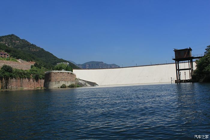 河南林州南谷洞水库别样的风景