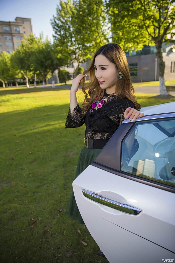 香车美女新思域泰州宝恒汇汽车俱乐部