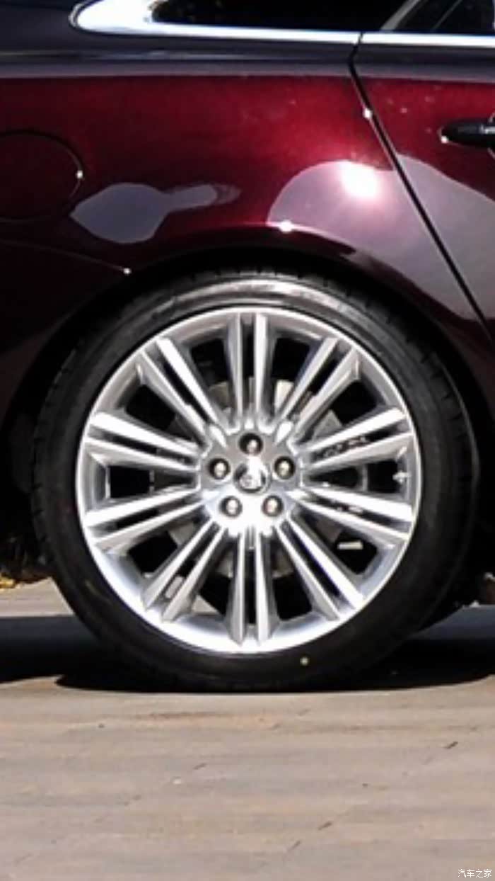 2016款30两驱换轮毂20寸20幅轮毂