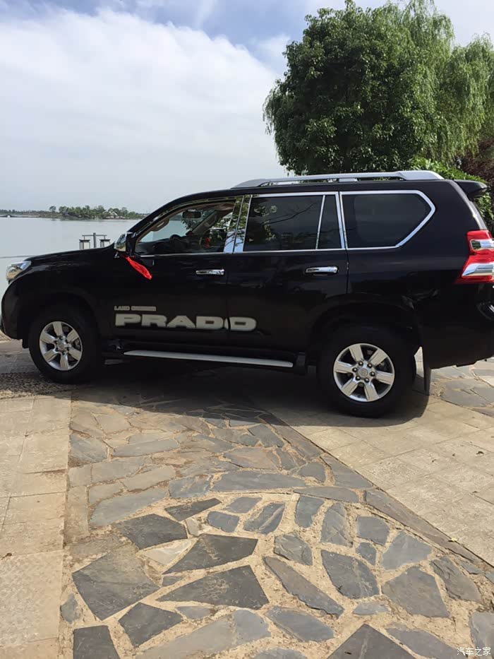 黑色普拉多霸道来袭