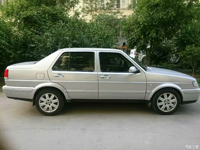 05年捷达前卫车身防擦条怎么拆装?