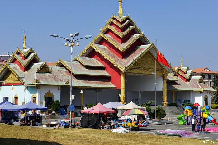 自驾瑞丽过暖冬像候鸟一样选择环境生活十二瑞丽江广场