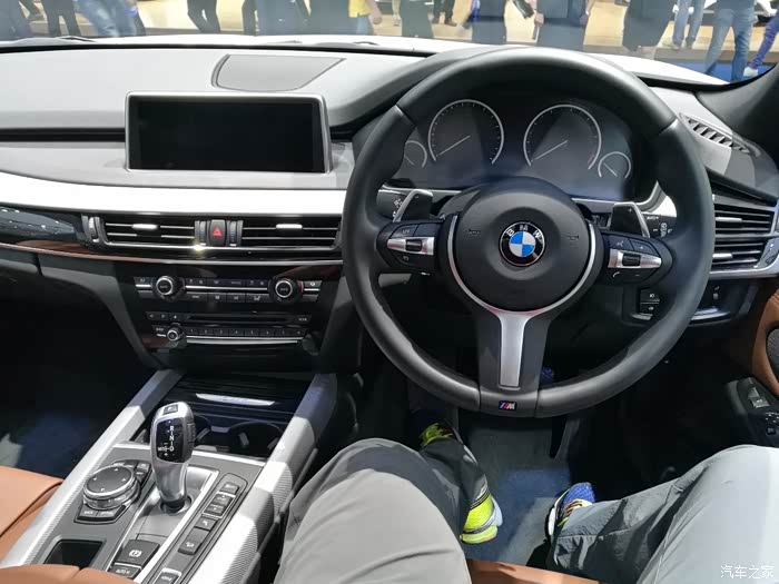 【图】实拍-右舵新5系泰国车展现场图片_宝马5系论坛_汽车之家论坛