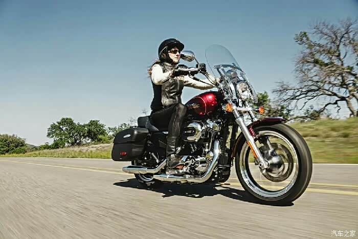哈雷883l适合女性骑吧
