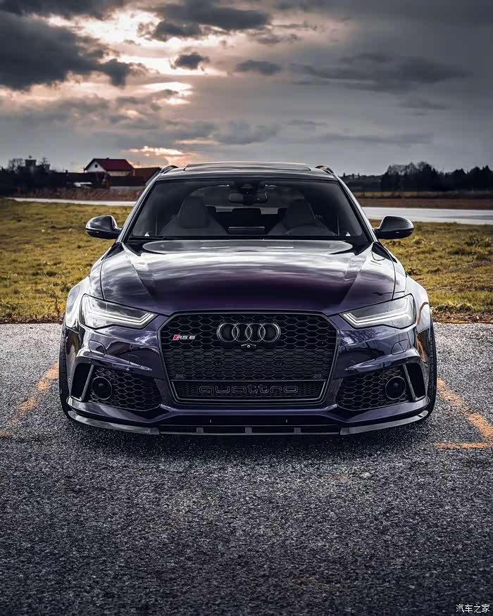 奥迪audirs6这颜色很帅气吧