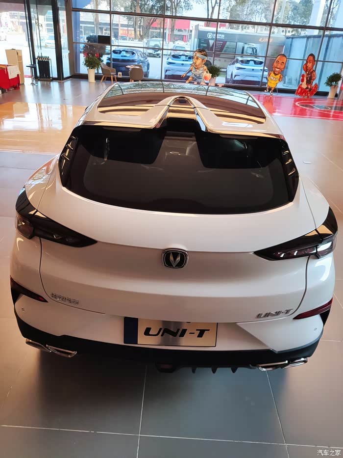 白色uni-t,感觉颜值很科幻