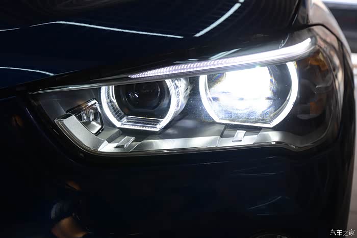 论坛首台:宝马x1怒改led双光透镜,实现四远四近强大灯光系统