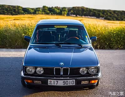 宝马e28 5系,老宝马帅惨了