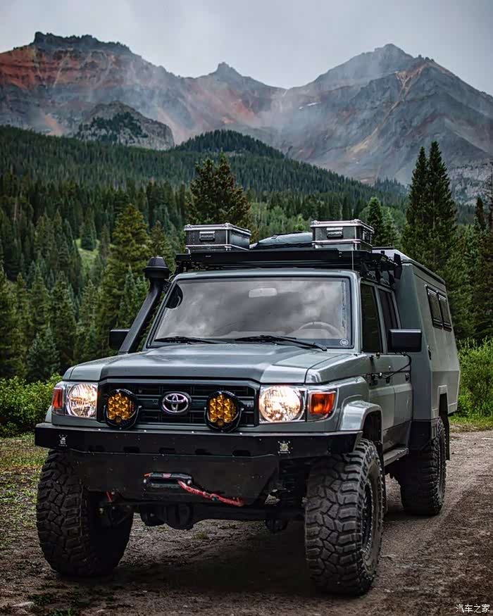 陆巡lc79露营车想去越野了吗