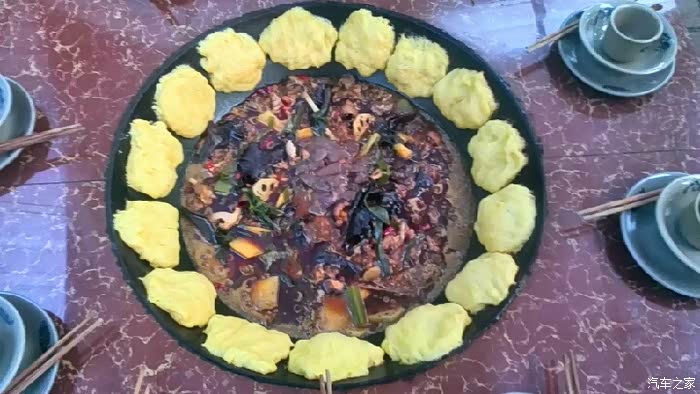 看看是是好看啊,色香味俱全.这一个是乡村柴火鹅