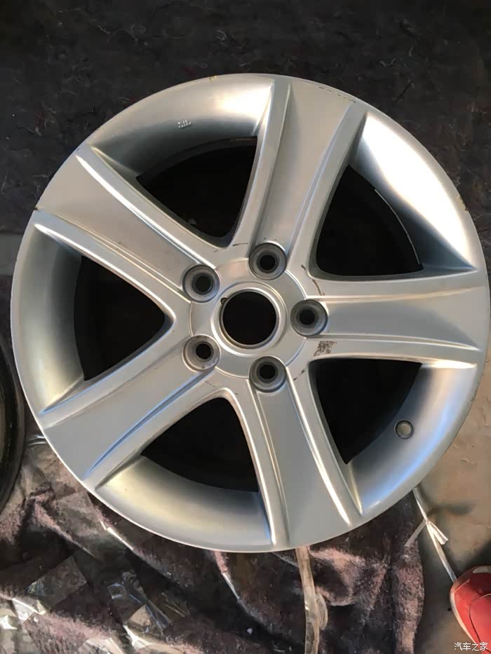 【图】后轮壳变形了,想收个原厂轮毂_马自达6论坛_汽车之家论坛