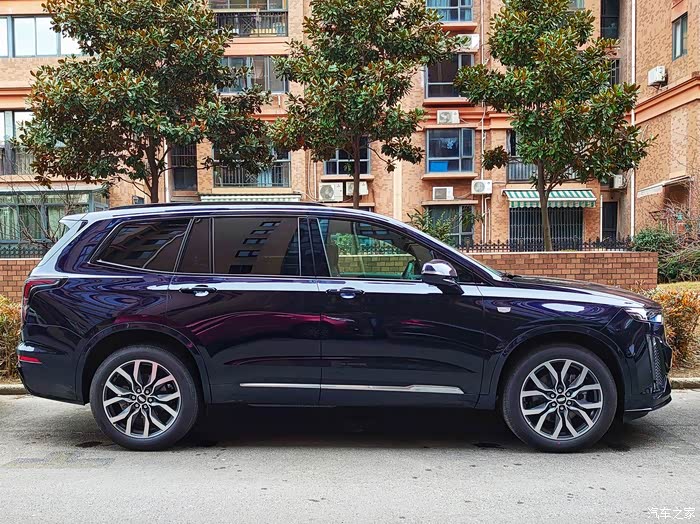 xt6黛蓝色什么样子