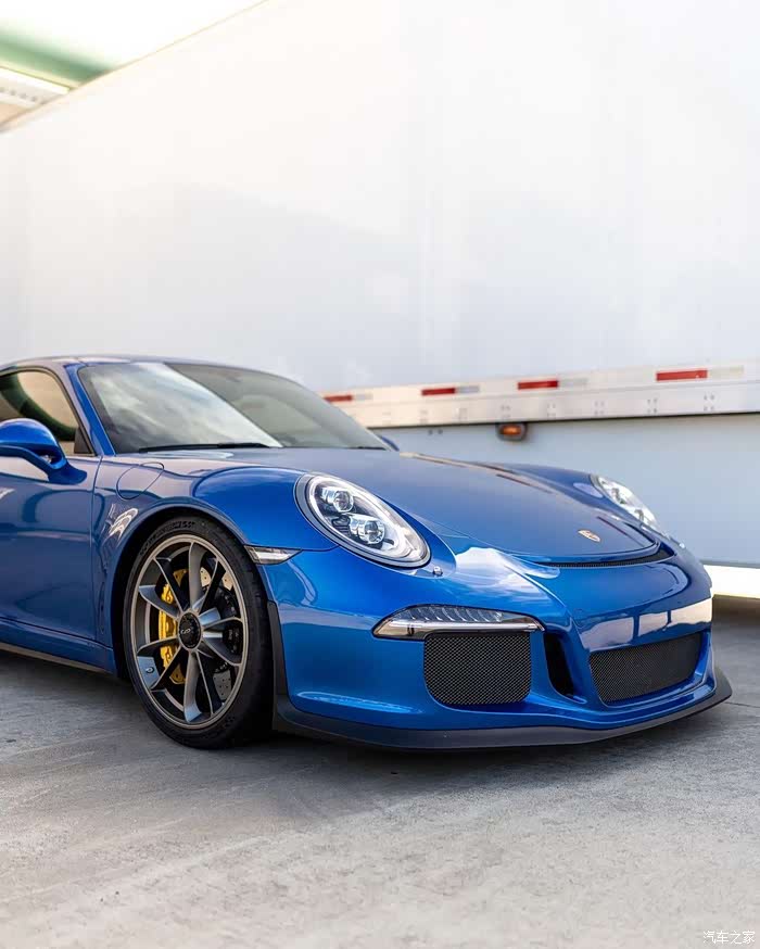保时捷 911 gt3经典青蛙脸.