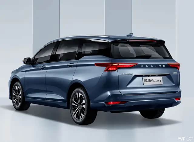 五菱放大招,全新"大四座"mpv发布