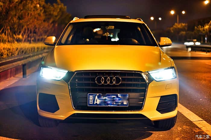 黑白世界中的彩色提奥迪q3维也纳黄风尚