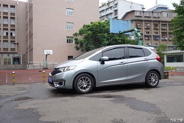 国产最便宜本田汽车gk5mt星光银交作业