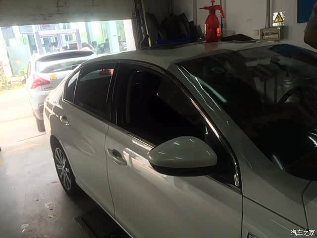 【图】408贴膜中_标致408论坛_汽车之家论坛