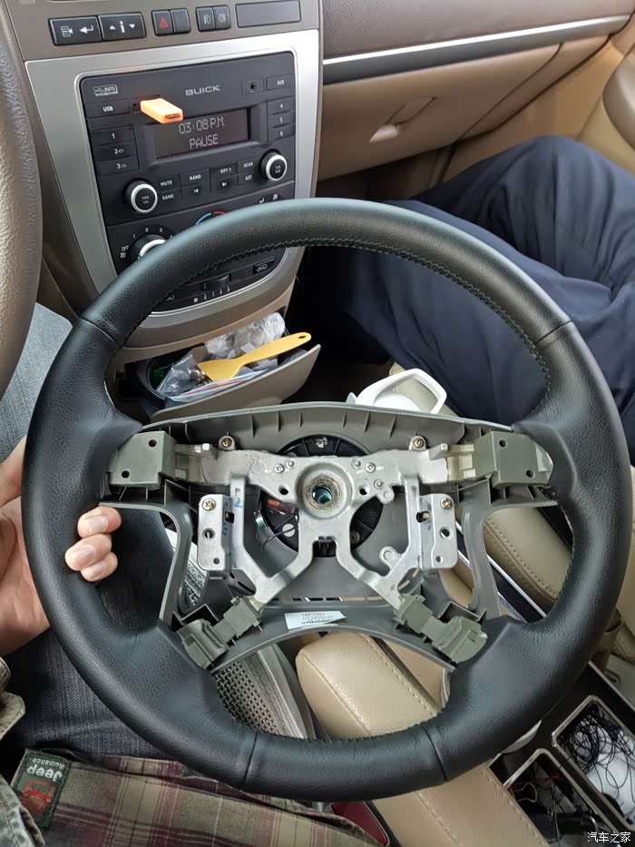 经典款比亚迪f3更换g3方向盘完毕