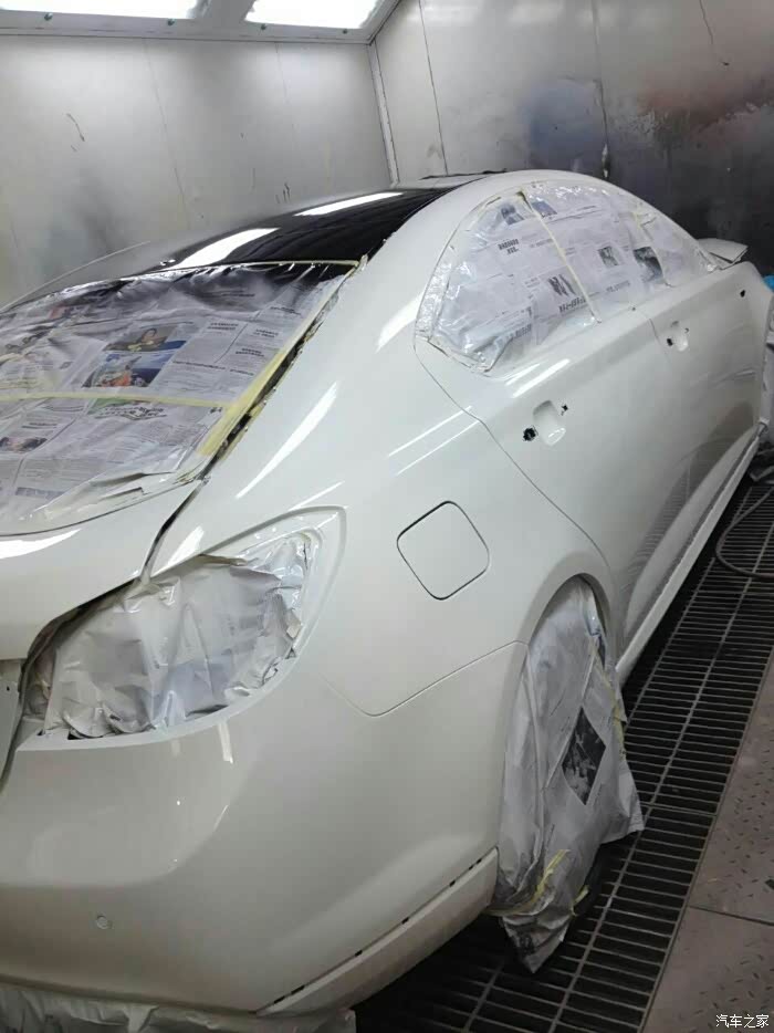 重新喷漆!奥迪阿玛菲白