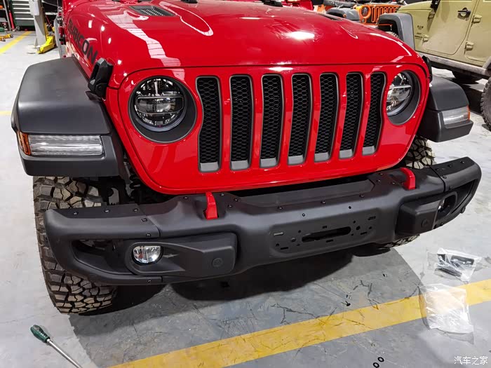 2020卢比肯熔岩红提车