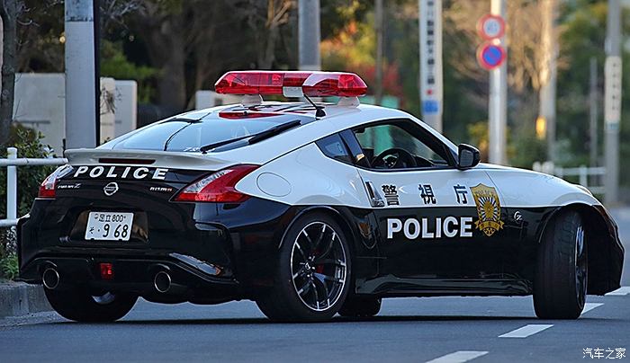 第三代天籁警车