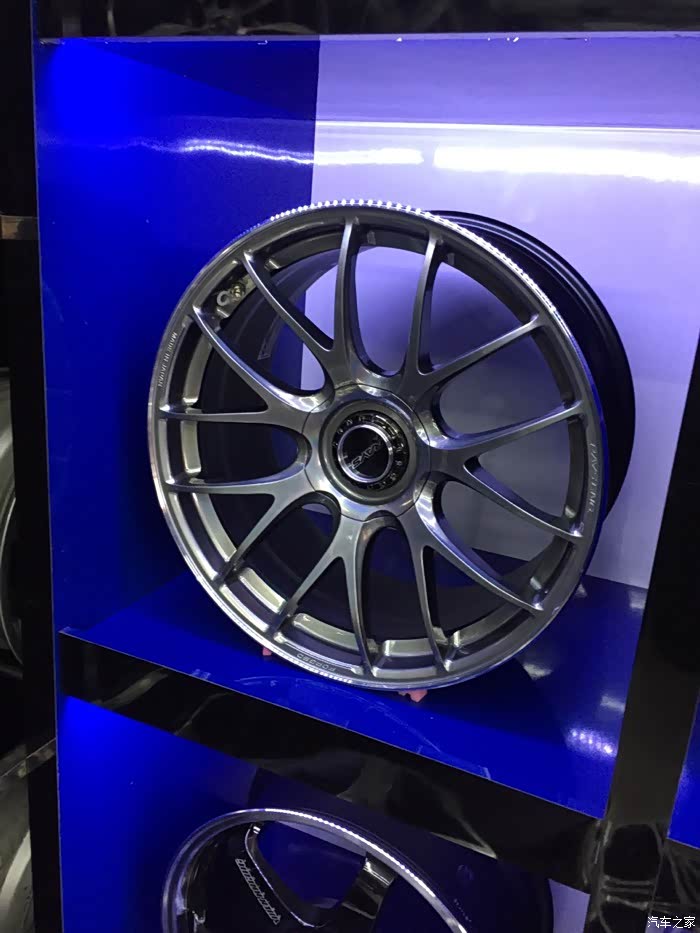 raysg2519寸锻造轮毂不错