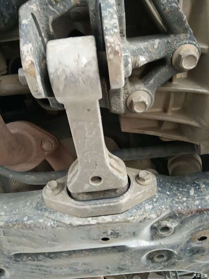【图】发动机机脚架_长安cs35论坛_汽车之家论坛