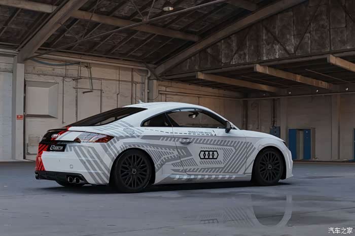 奥迪车身改色私人定制彩绘黑白双拼系列