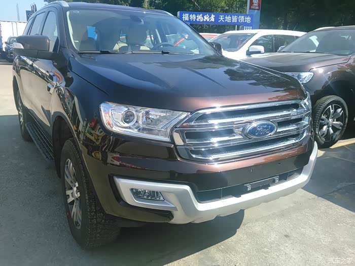 撼路者棕色柴油版实拍