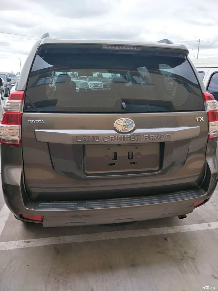 快来看看新款手动挡普拉多