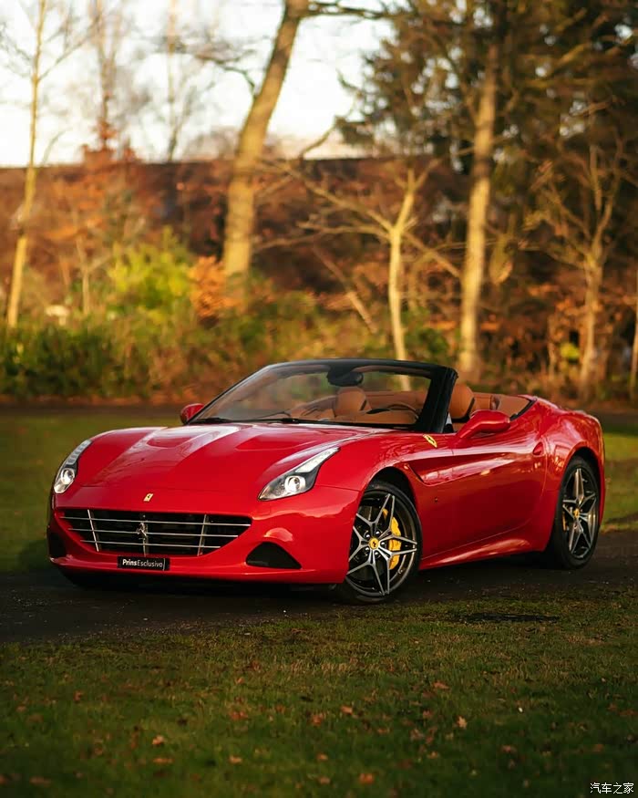 红色的法拉利ferrari california ,舒适座椅